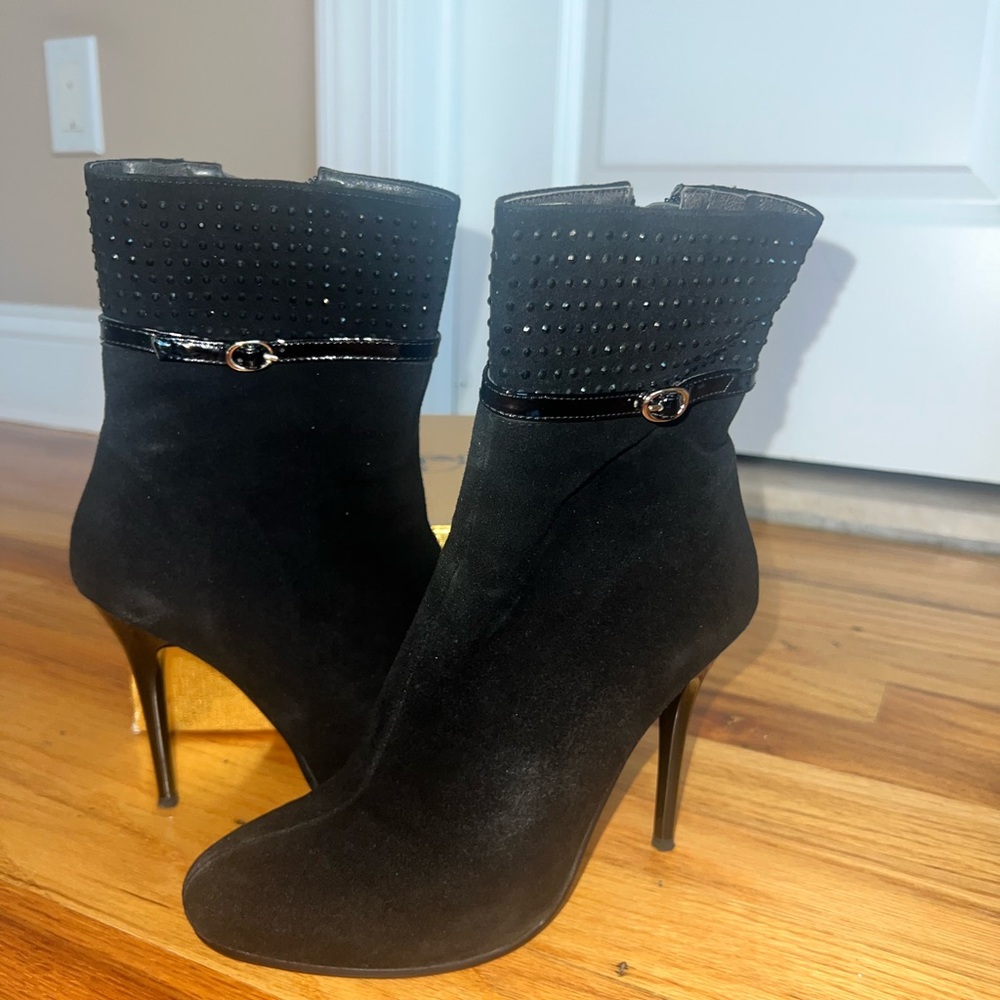 Black Heeled Boots with Stiletto Heel and Metallic Accent